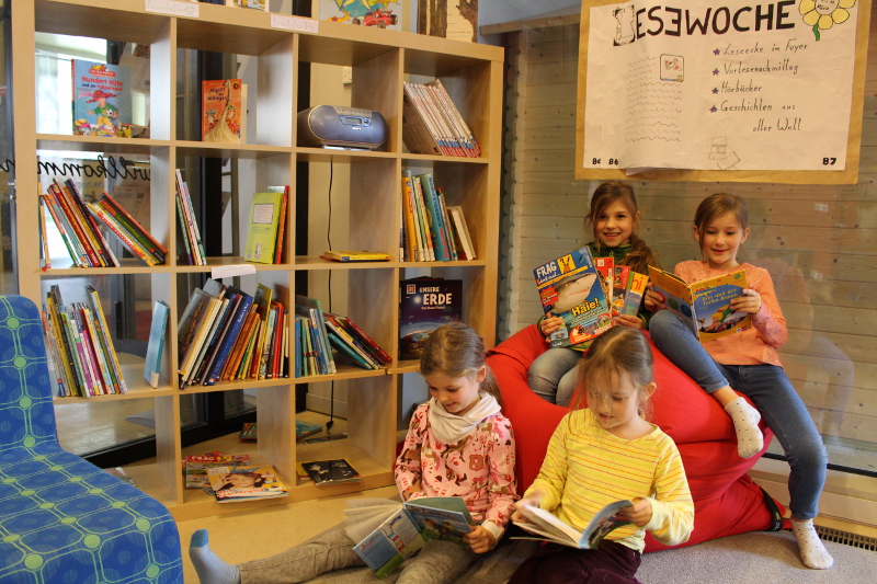 tl_files/dualingo_neu/News 2015 2016/Lesewochen_5.JPG